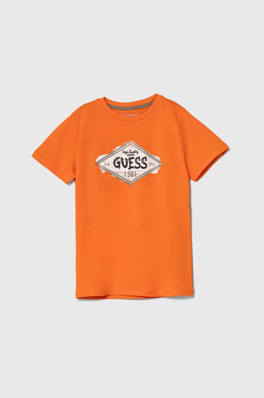 

Детска памучна тениска Guess в оранжево с принт, Оранжев