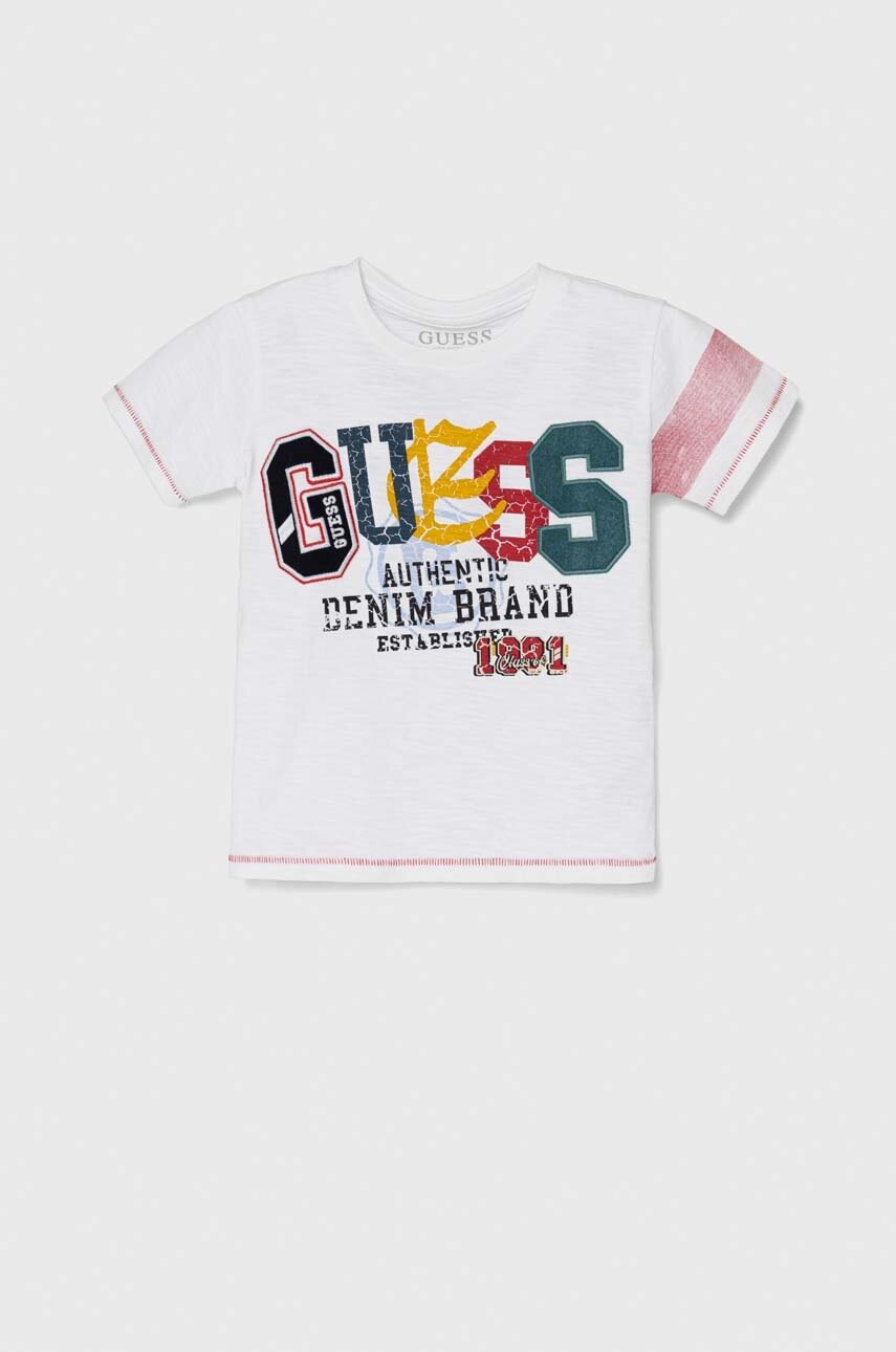 

Детска памучна тениска Guess в бяло с десен, Бял