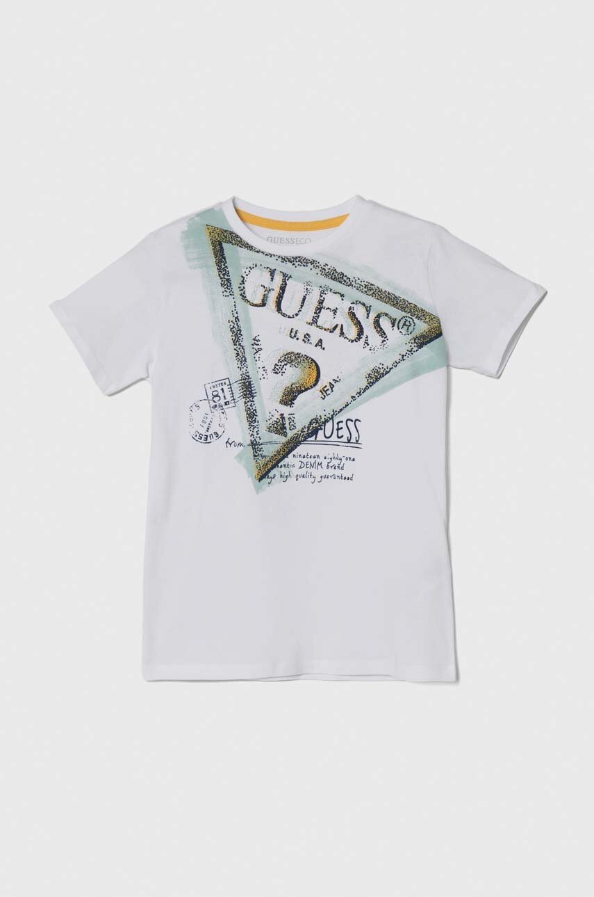 

Детска памучна тениска Guess в бяло с принт, Бял