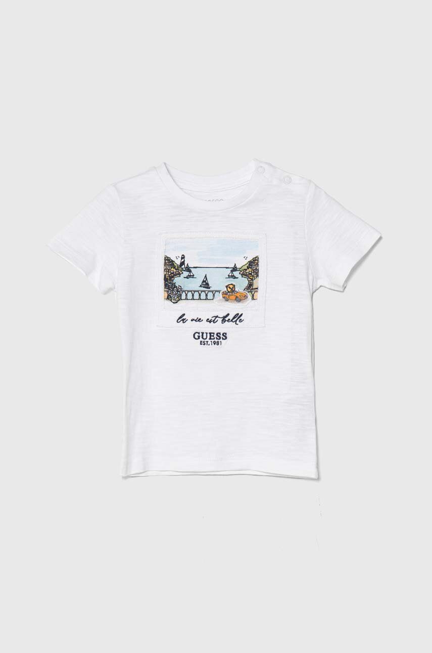 Levně Dětské bavlněné tričko Guess bílá barva, s aplikací