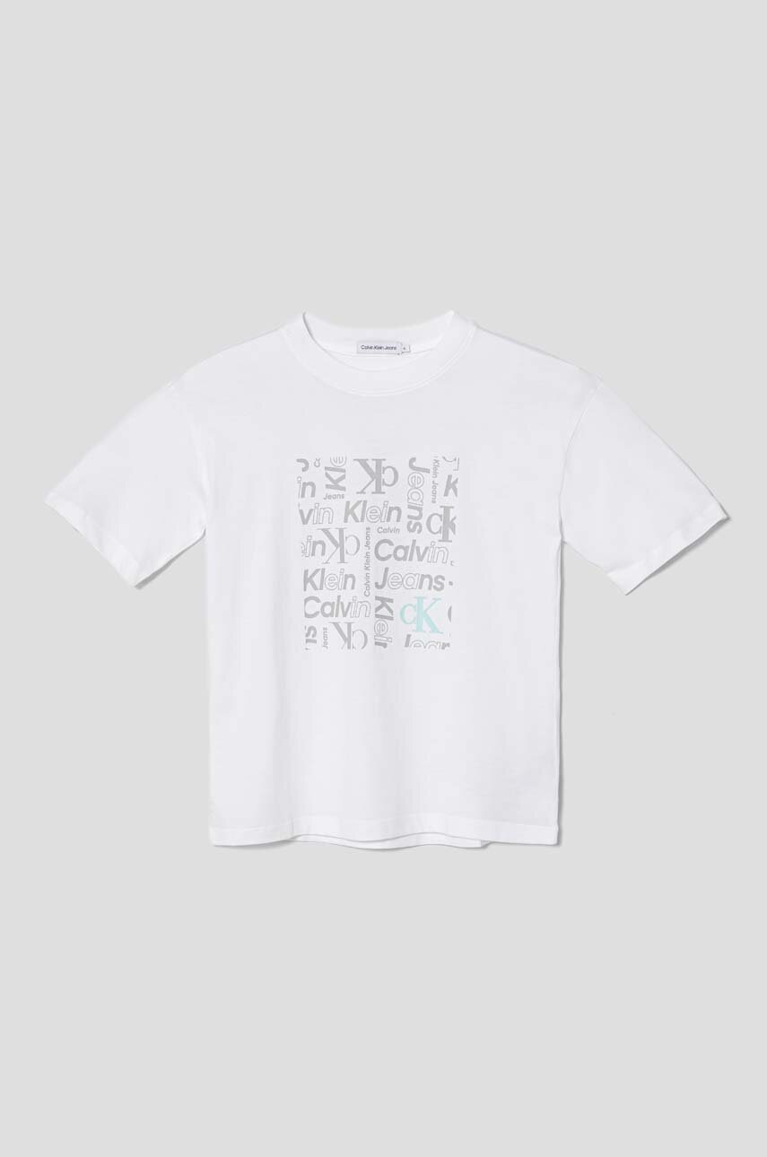 

Детска памучна тениска Calvin Klein Jeans в бяло с принт, Бял