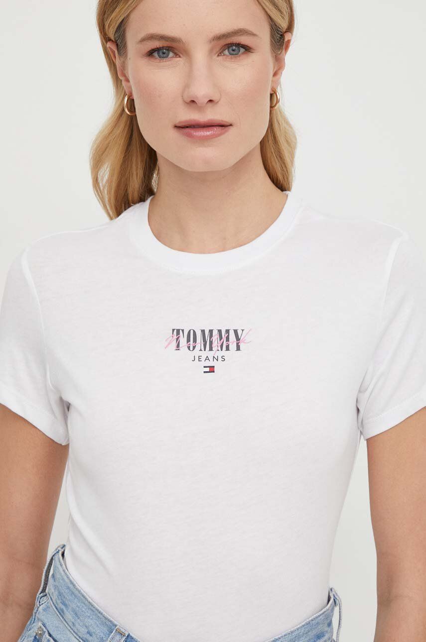 Levně Tričko Tommy Jeans bílá barva, DW0DW17839