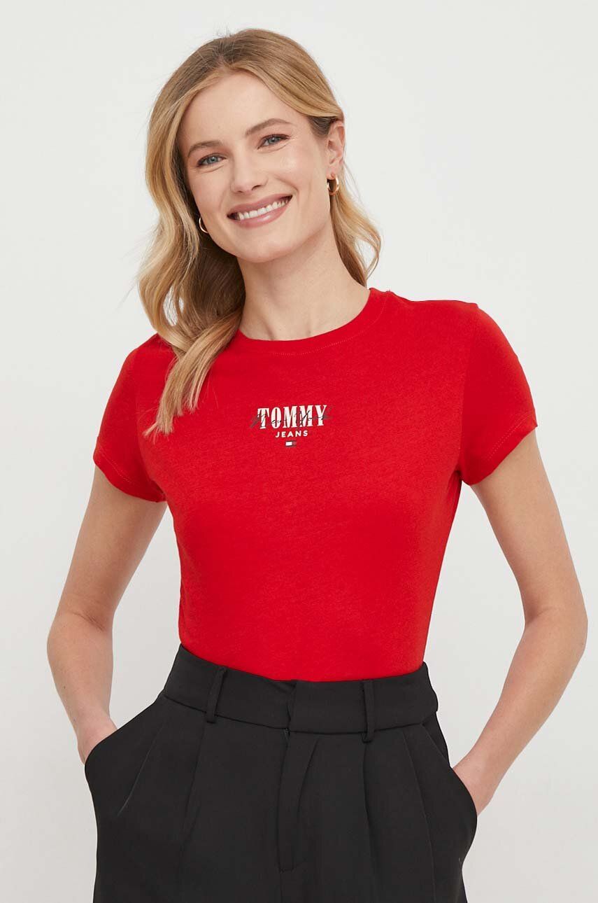 Levně Tričko Tommy Jeans červená barva, DW0DW17839