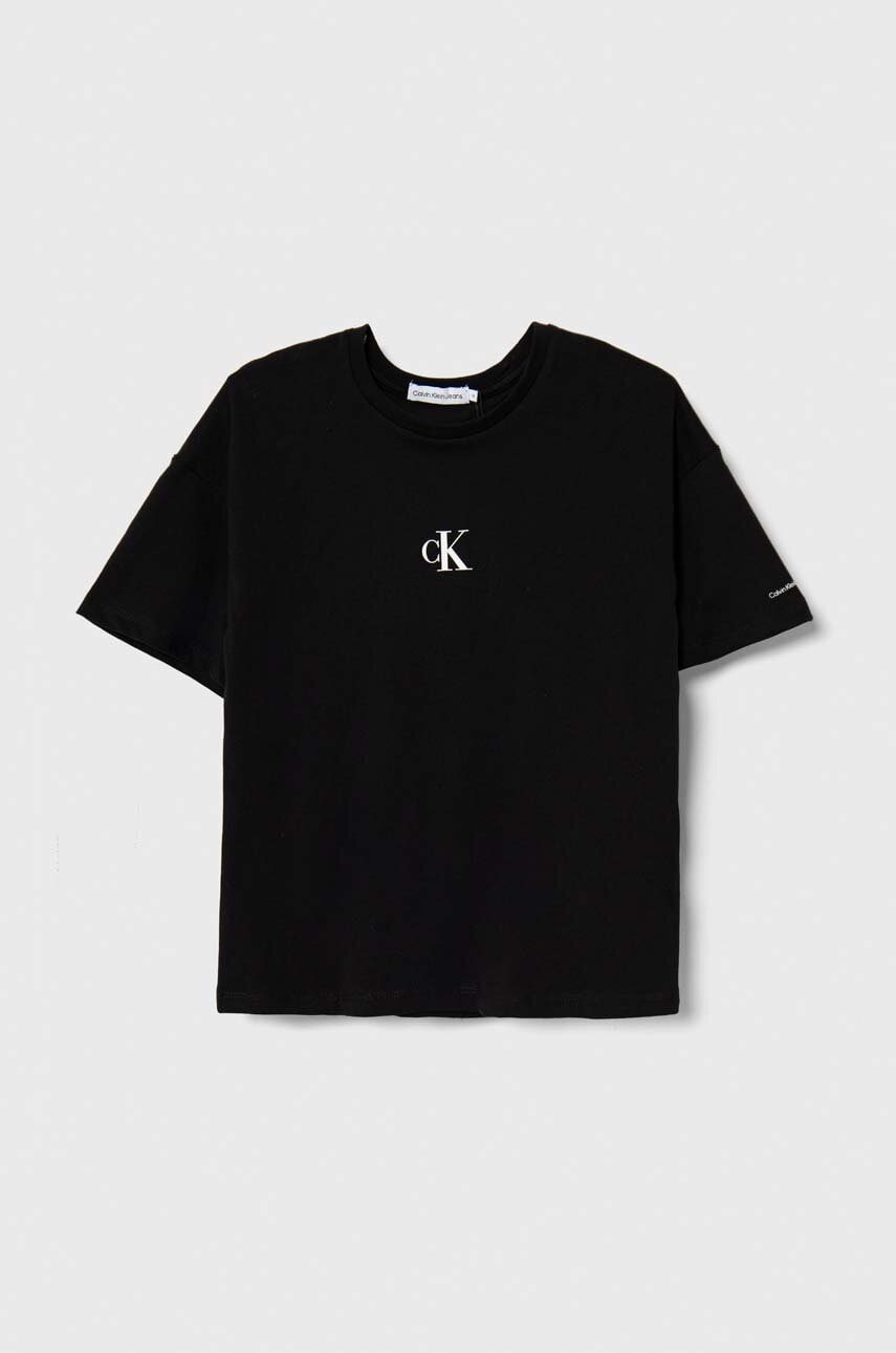Levně Dětské bavlněné tričko Calvin Klein Jeans černá barva
