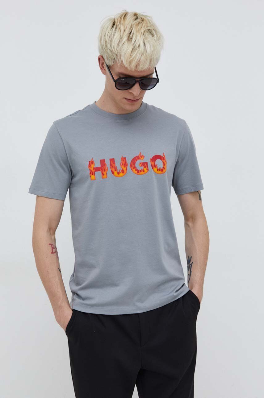 Bavlněné tričko HUGO šedá barva, s potiskem, 50504542