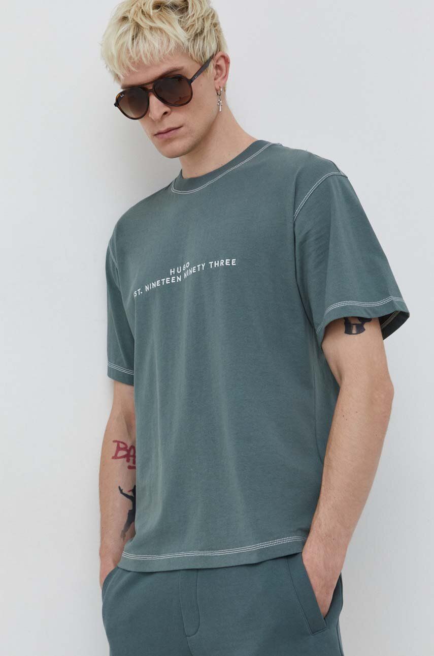E-shop Bavlněné tričko HUGO zelená barva, s aplikací