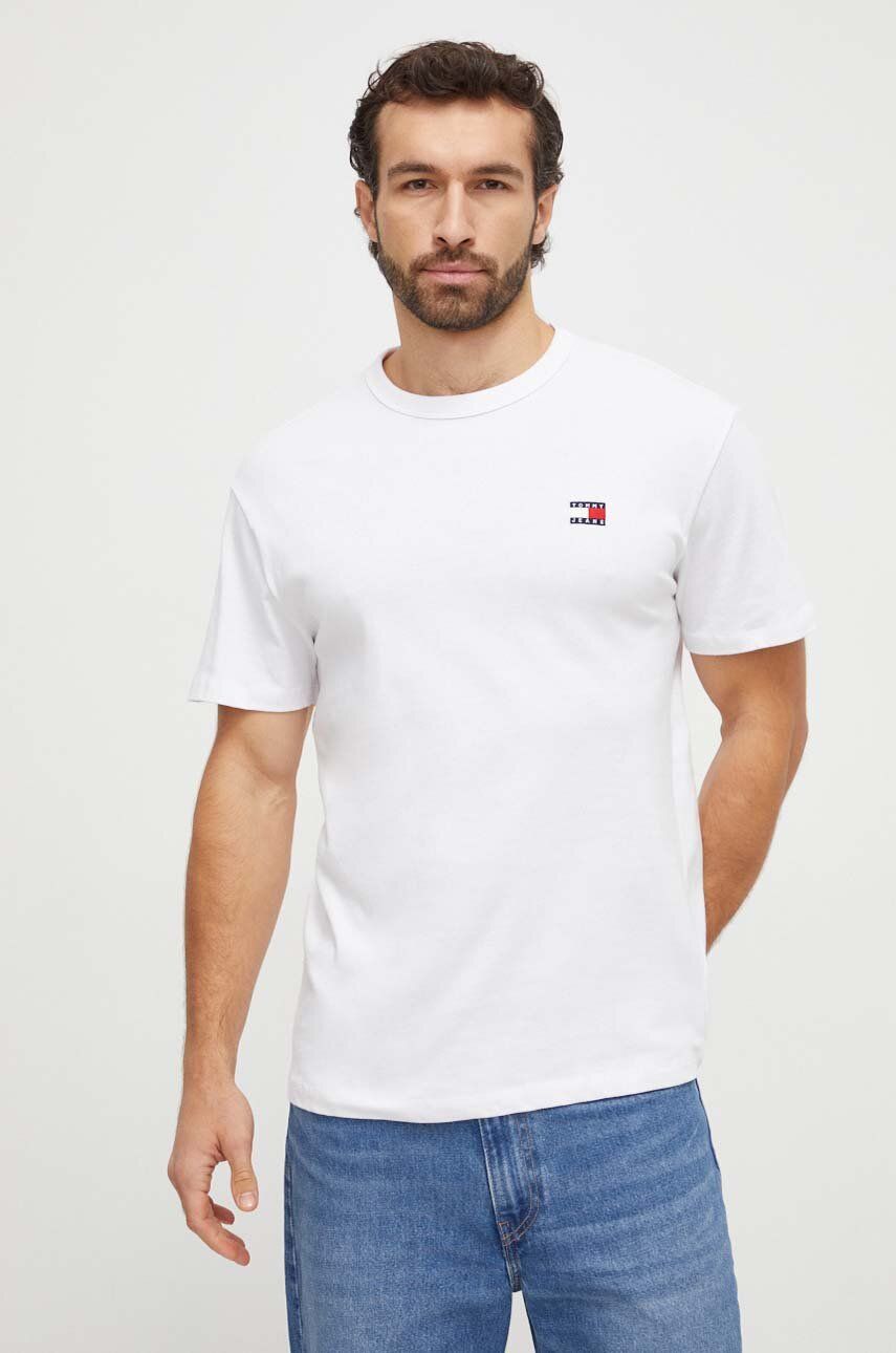 Levně Bavlněné tričko Tommy Jeans bílá barva, s aplikací, DM0DM17995