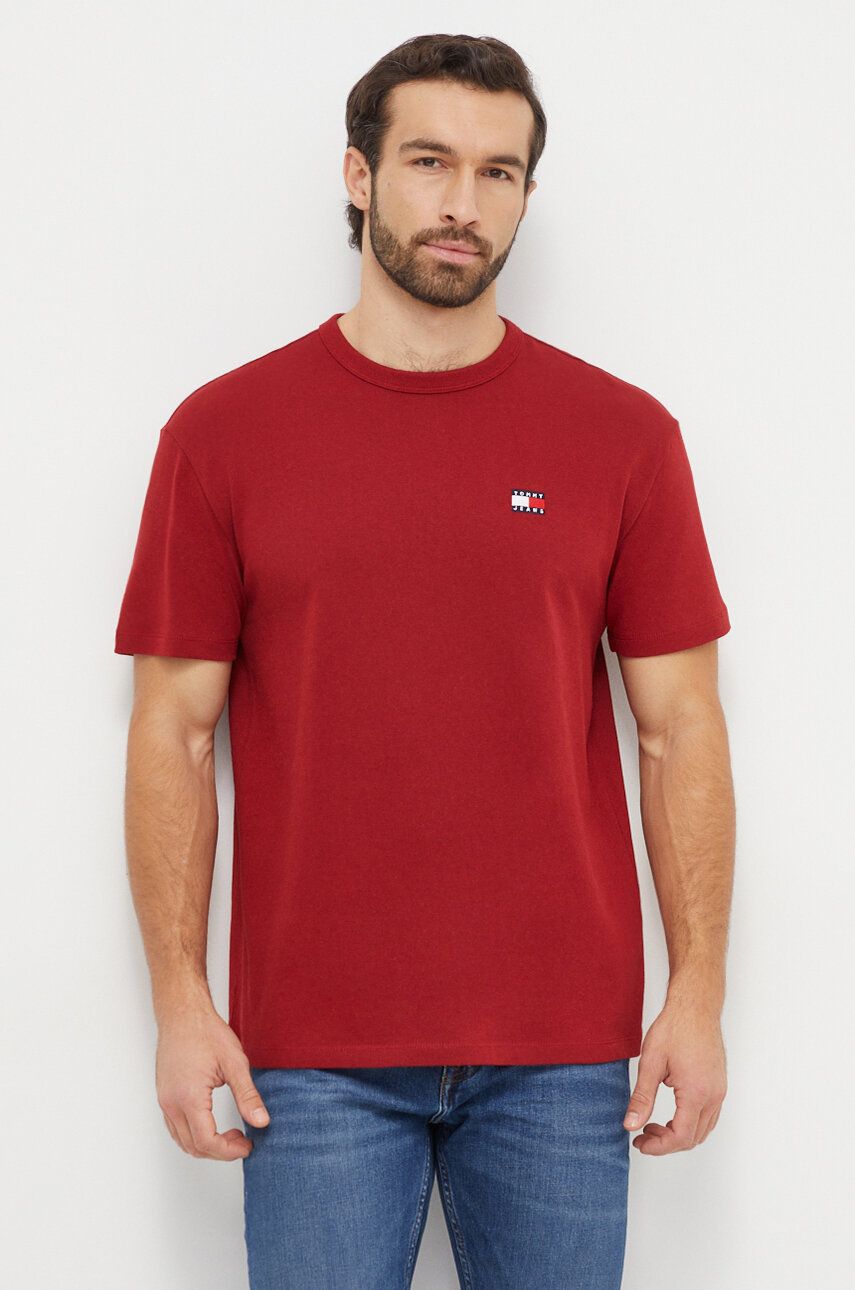 Levně Bavlněné tričko Tommy Jeans vínová barva, s aplikací, DM0DM17995