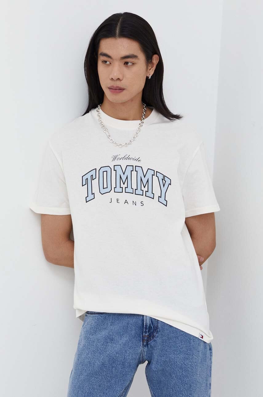 Levně Bavlněné tričko Tommy Jeans zelená barva, s potiskem