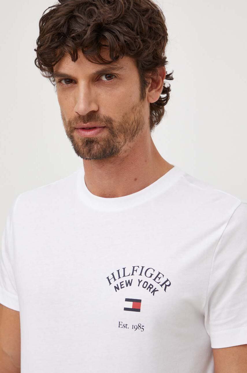 Levně Bavlněné tričko Tommy Hilfiger bílá barva, s potiskem, MW0MW33689
