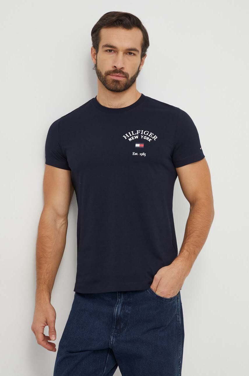 Levně Bavlněné tričko Tommy Hilfiger tmavomodrá barva, s potiskem, MW0MW33689