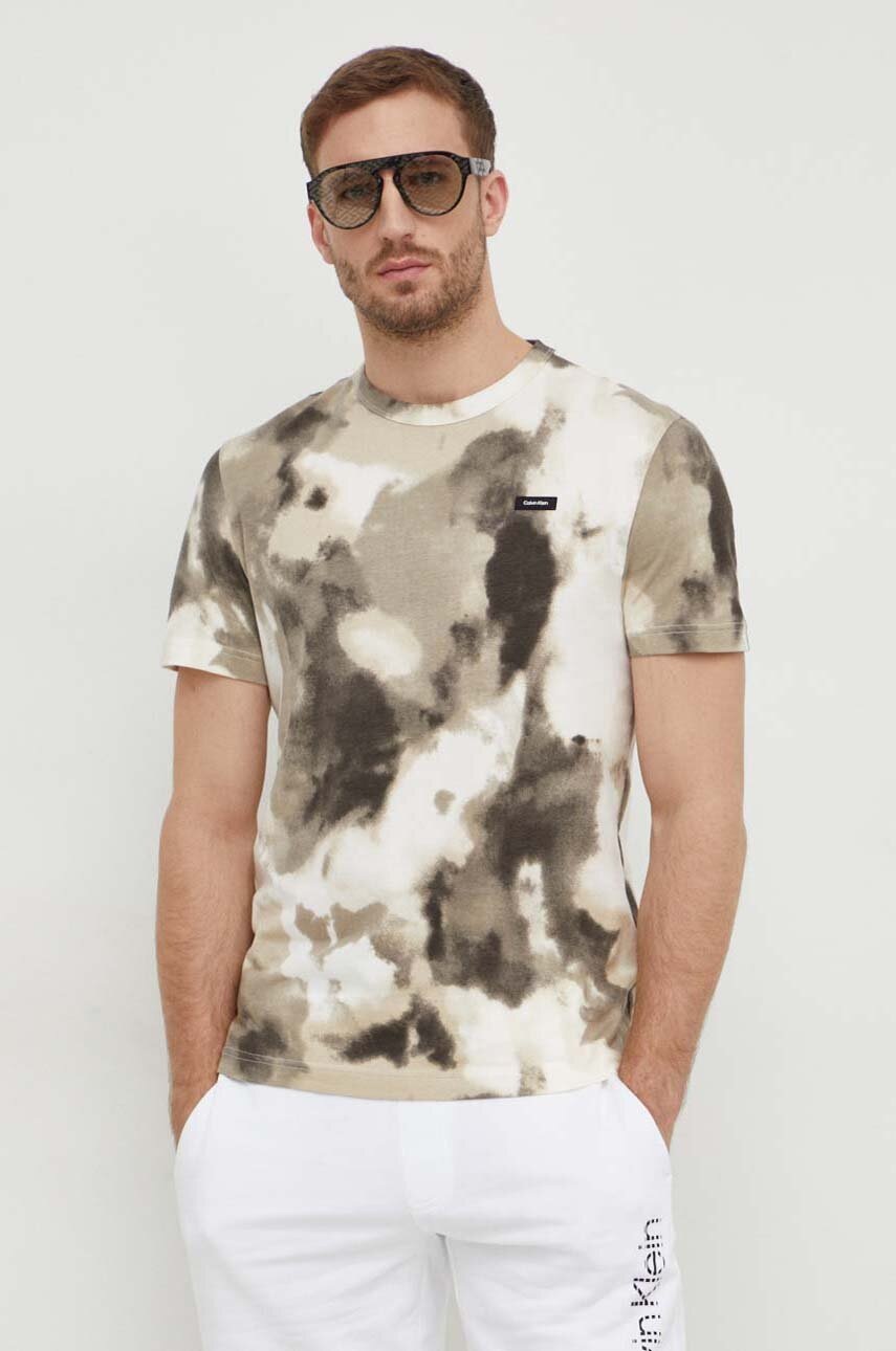 

Памучна тениска Calvin Klein в бежово с десен K10K112759, Бежов