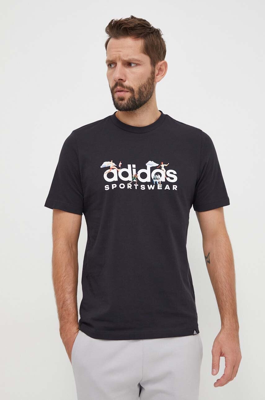 

Хлопковая футболка adidas мужской цвет чёрный с принтом