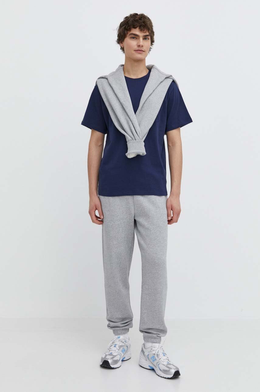 Βαμβακερό μπλουζάκι Herschel ανδρικά, χρώμα: ναυτικό μπλε φωτογραφία