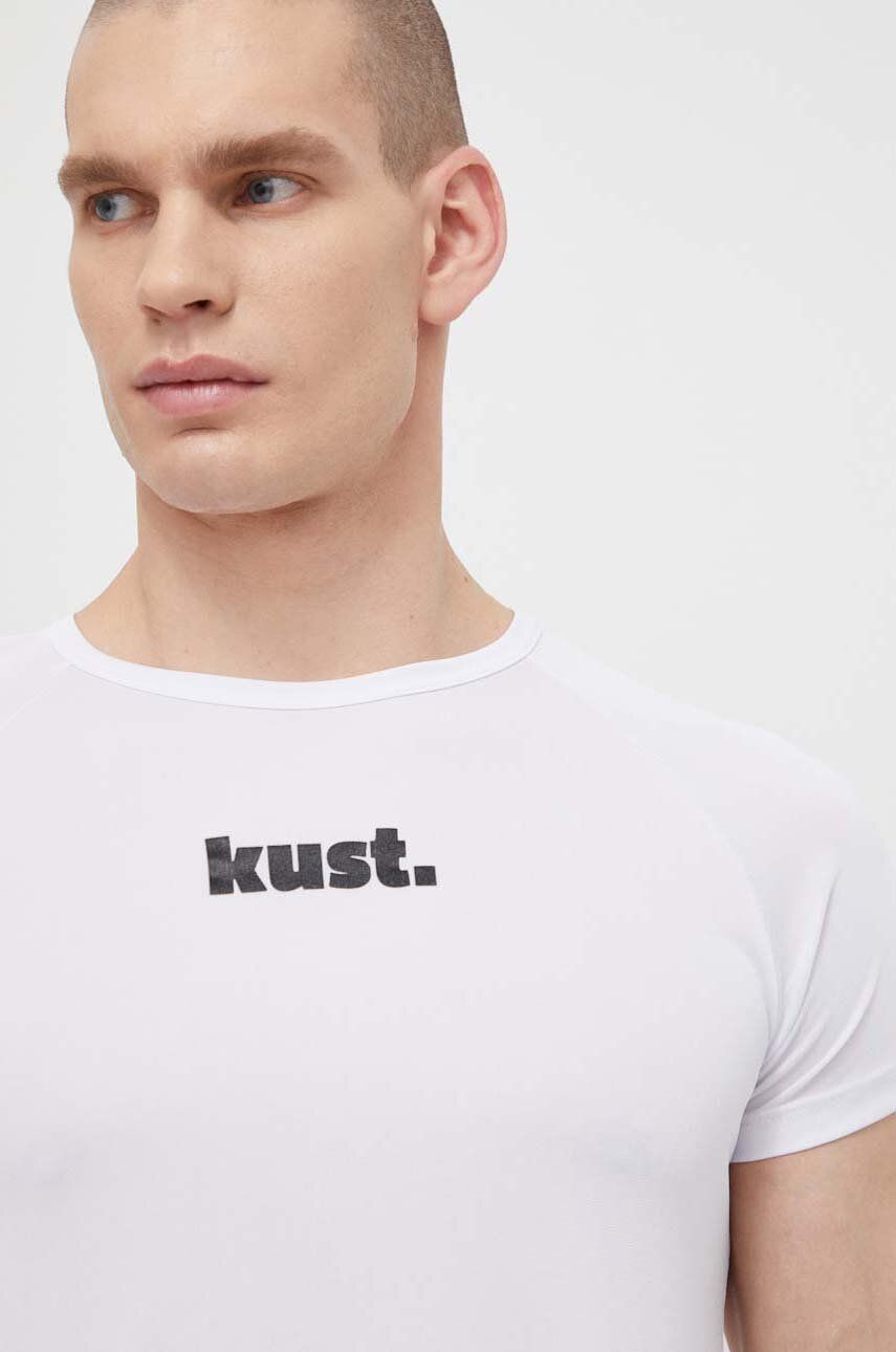 Kust. t-shirt fehér, nyomott mintás