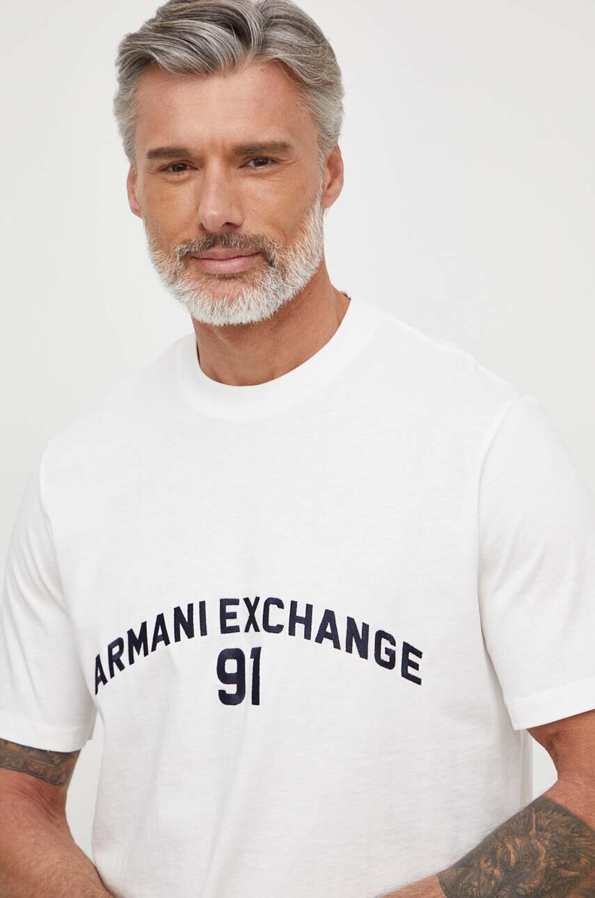 

Памучна тениска Armani Exchange в бяло с апликация 3DZTLP ZJLFZ, Бял