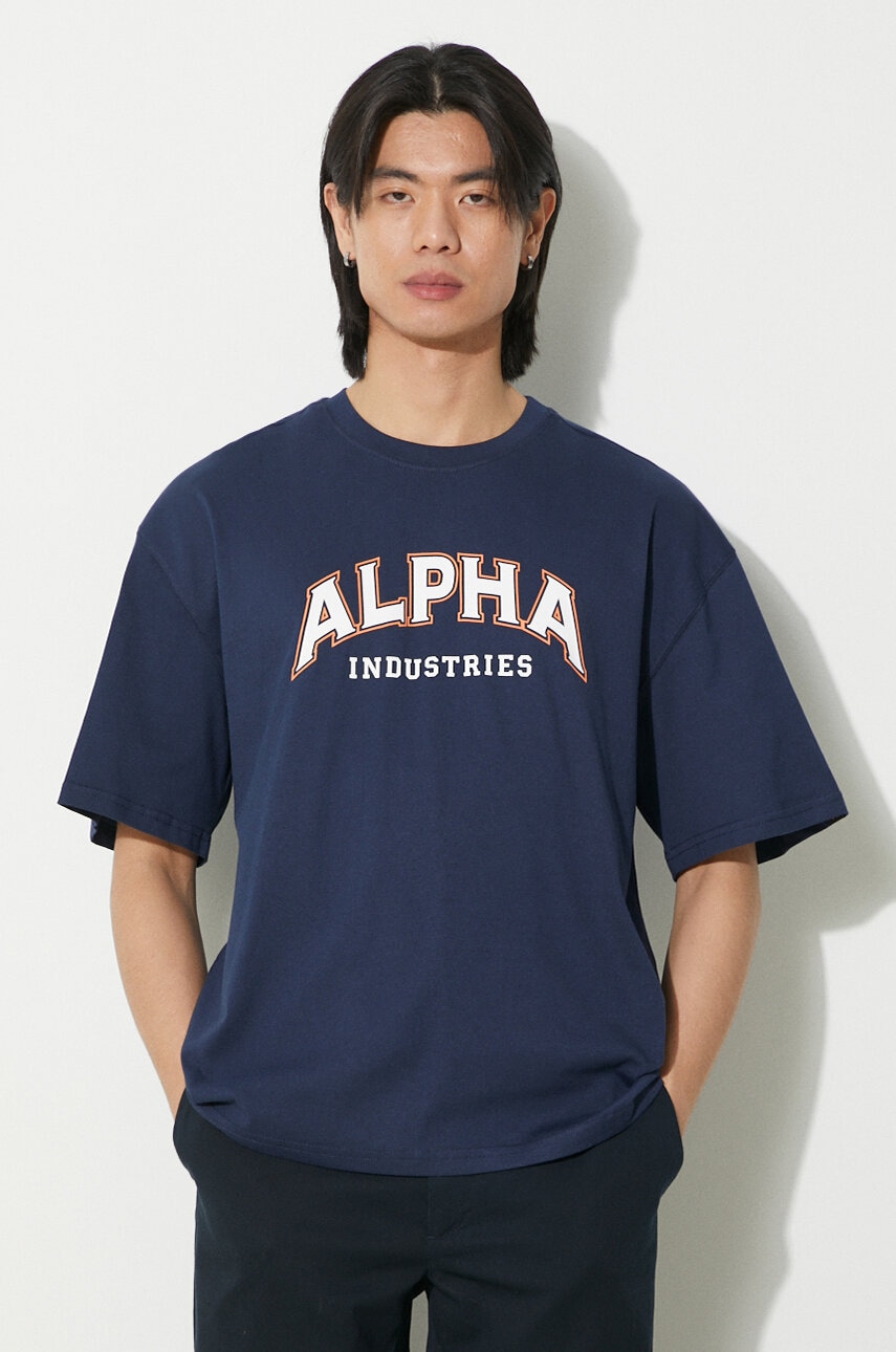 Alpha Industries tricou din bumbac College barbati, culoarea albastru marin, cu imprimeu, 146501 Alpha Industries tricou din bumbac College barbati, culoarea albastru marin, cu imprimeu, 146501