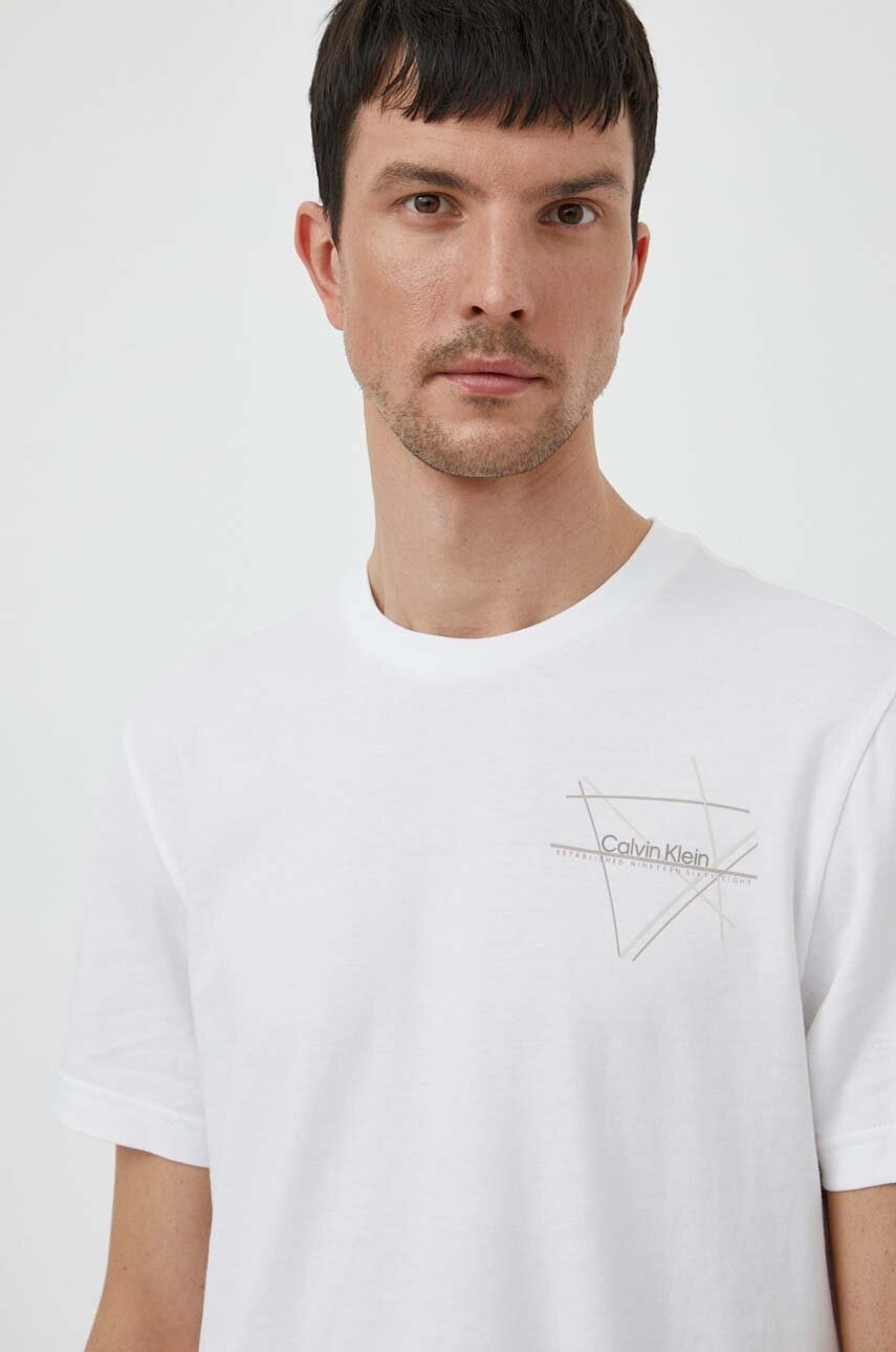 

Памучна тениска Calvin Klein в бяло с принт K10K112482, Бял