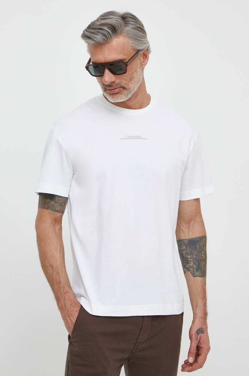 

Памучна тениска Calvin Klein в бяло с принт K10K112486, Бял