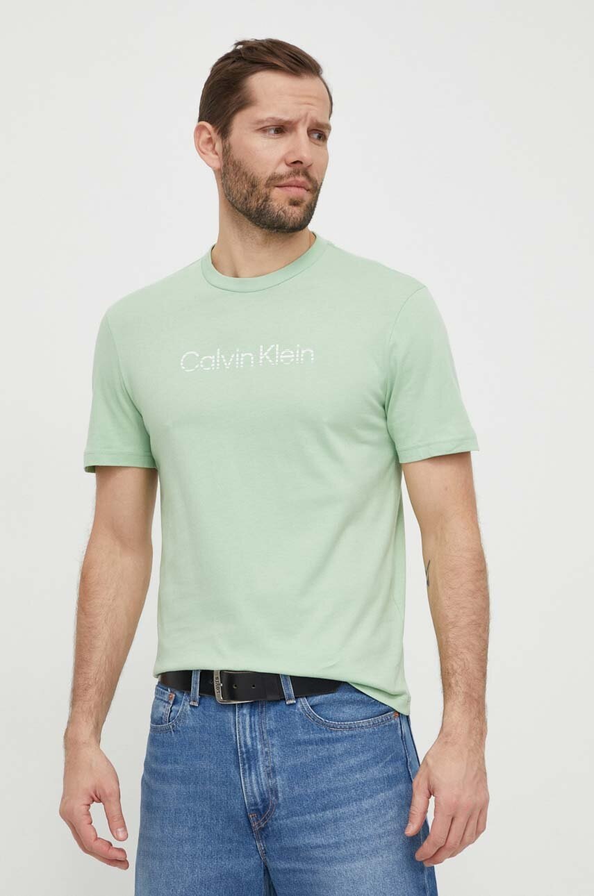 

Памучна тениска Calvin Klein в зелено с принт K10K112501, Зелен