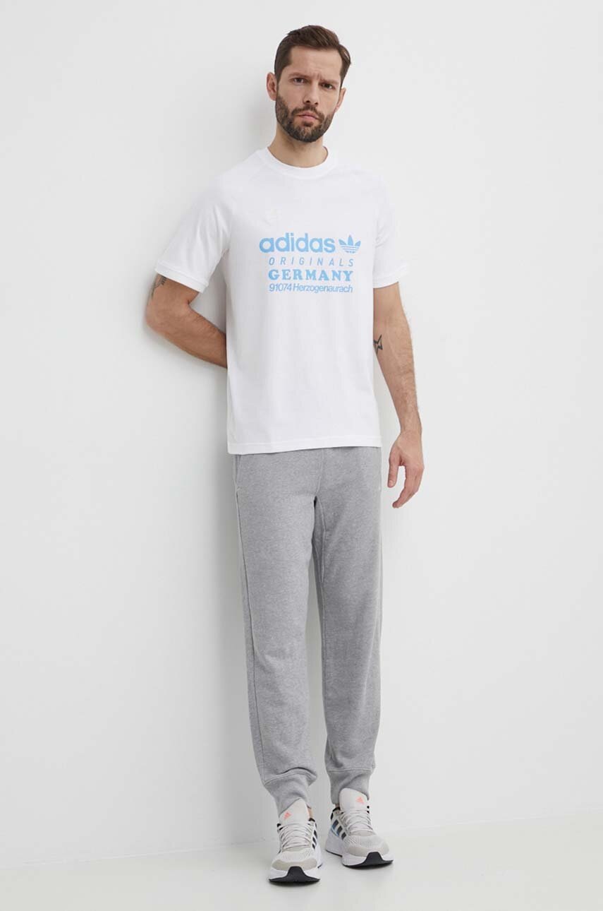 Βαμβακερό μπλουζάκι adidas Originals ανδρικό, χρώμα: μπεζ, IR9634 φωτογραφία