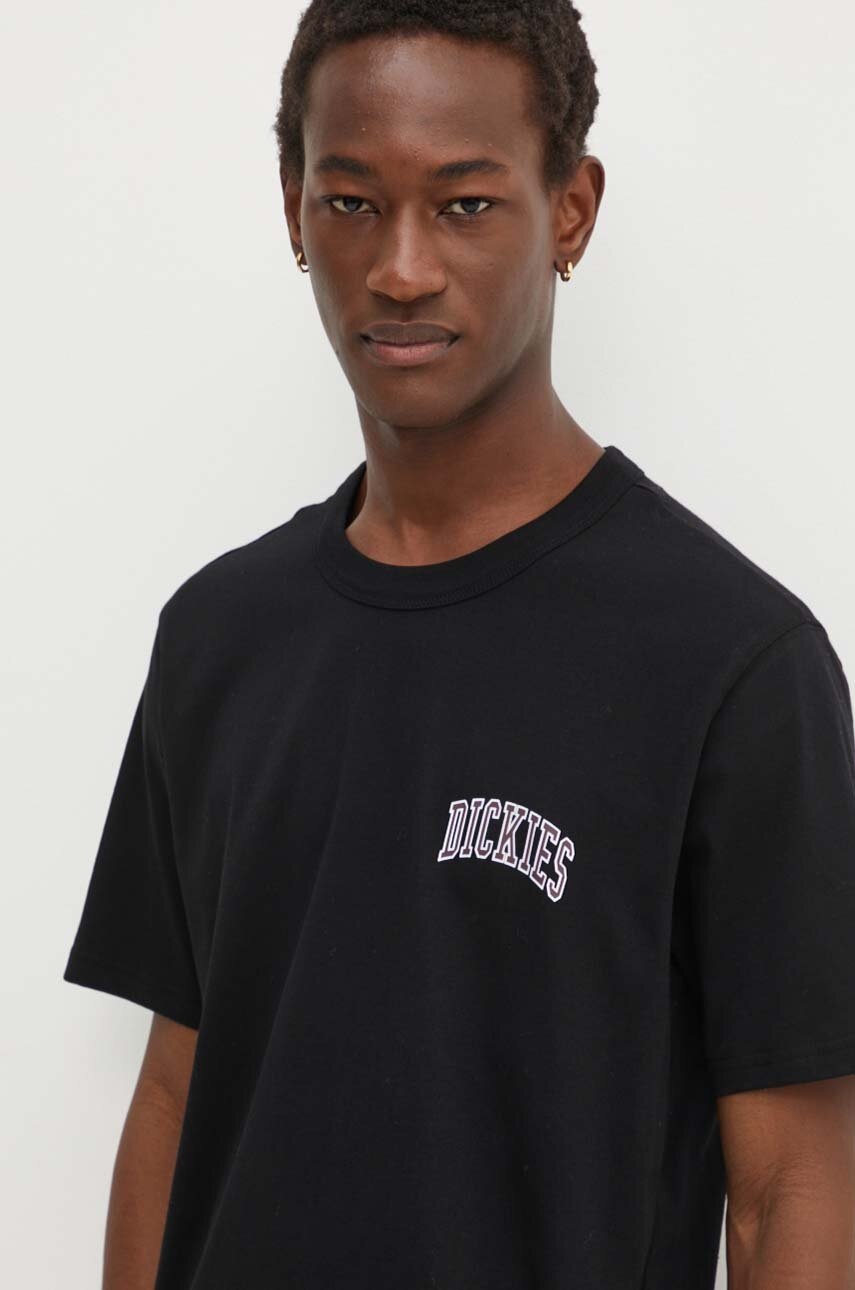 

Памучна тениска Dickies AITKIN CHEST TEE SS в лилаво с принт DK0A4Y8O, Черен