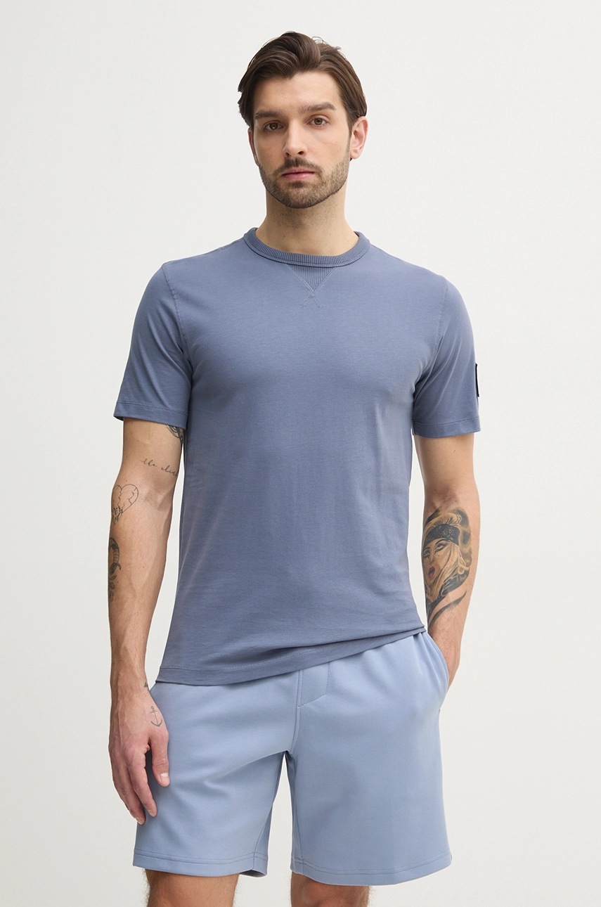 

Памучна тениска Calvin Klein Jeans в синьо с изчистен дизайн J30J323484, Син