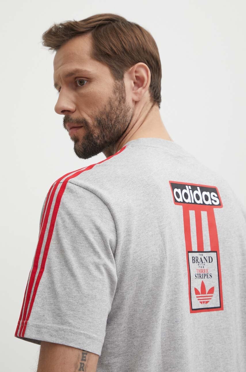 

Памучна тениска adidas Originals в сиво с апликация IR7995, Сив