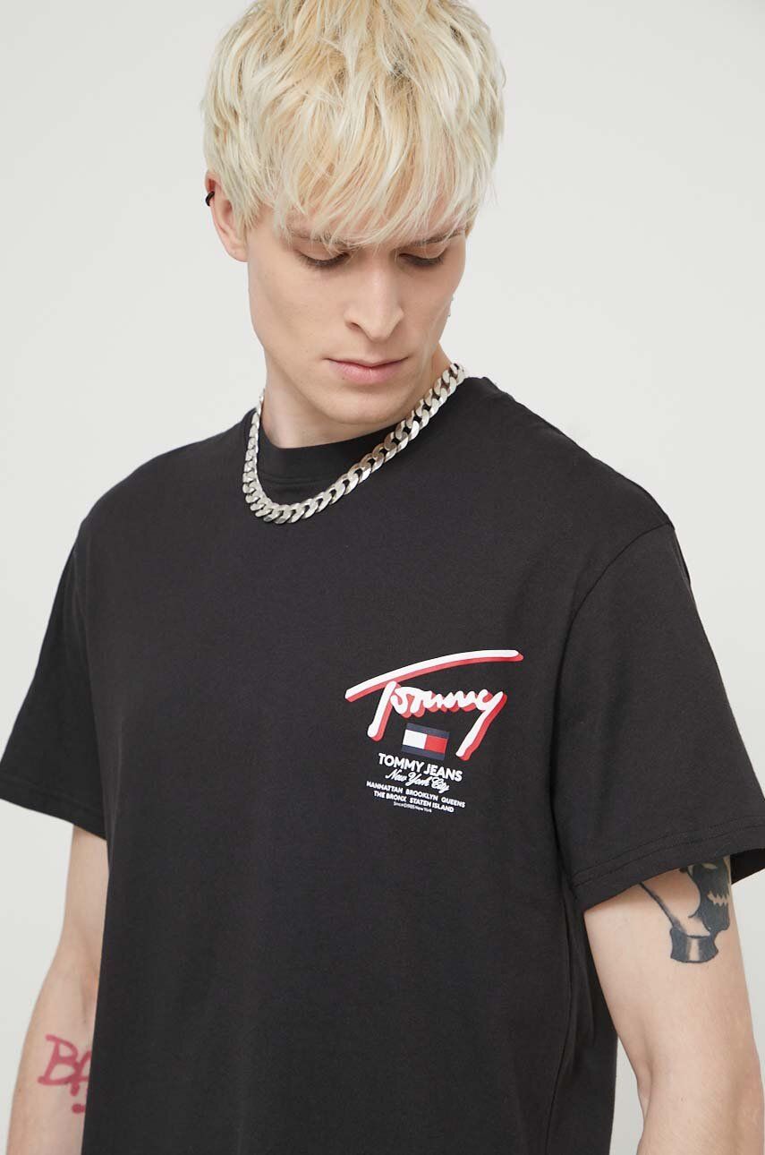 Tommy Jeans tricou din bumbac bărbați, culoarea negru, cu imprimeu DM0DM18574