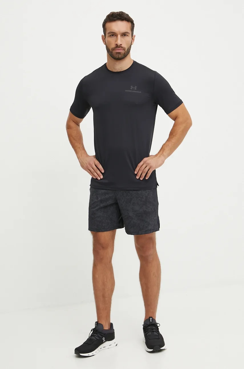 Футболка для тренинга Under Armour Rush Energy цвет чёрный однотонная Футболка для тренинга Under Armour Rush Energy цвет чёрный однотонная