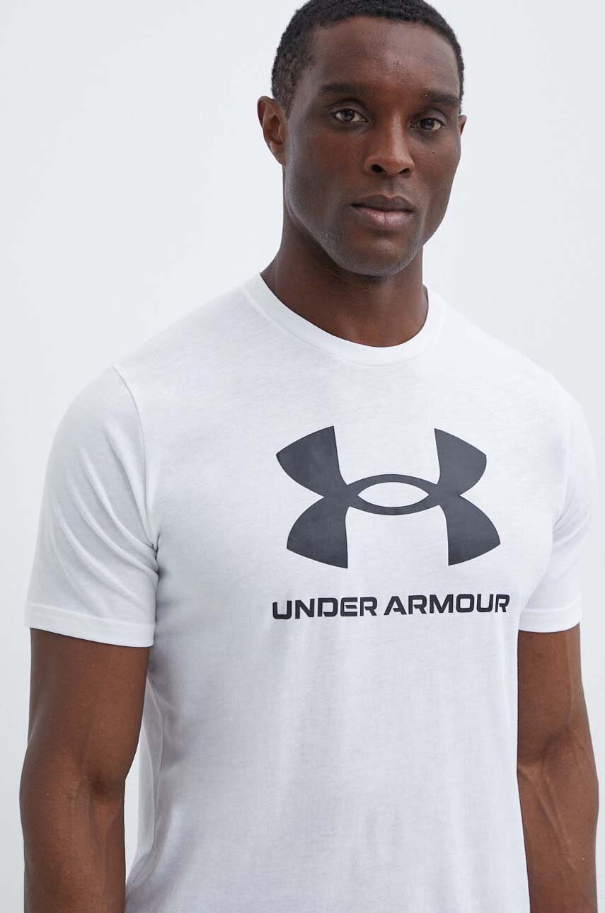 

Тениска Under Armour в бяло с принт, Бял