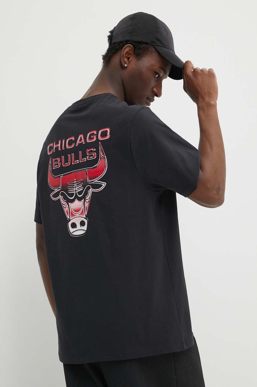 New Era tricou din bumbac barbati, culoarea negru, cu imprimeu, CHICAGO BULLS