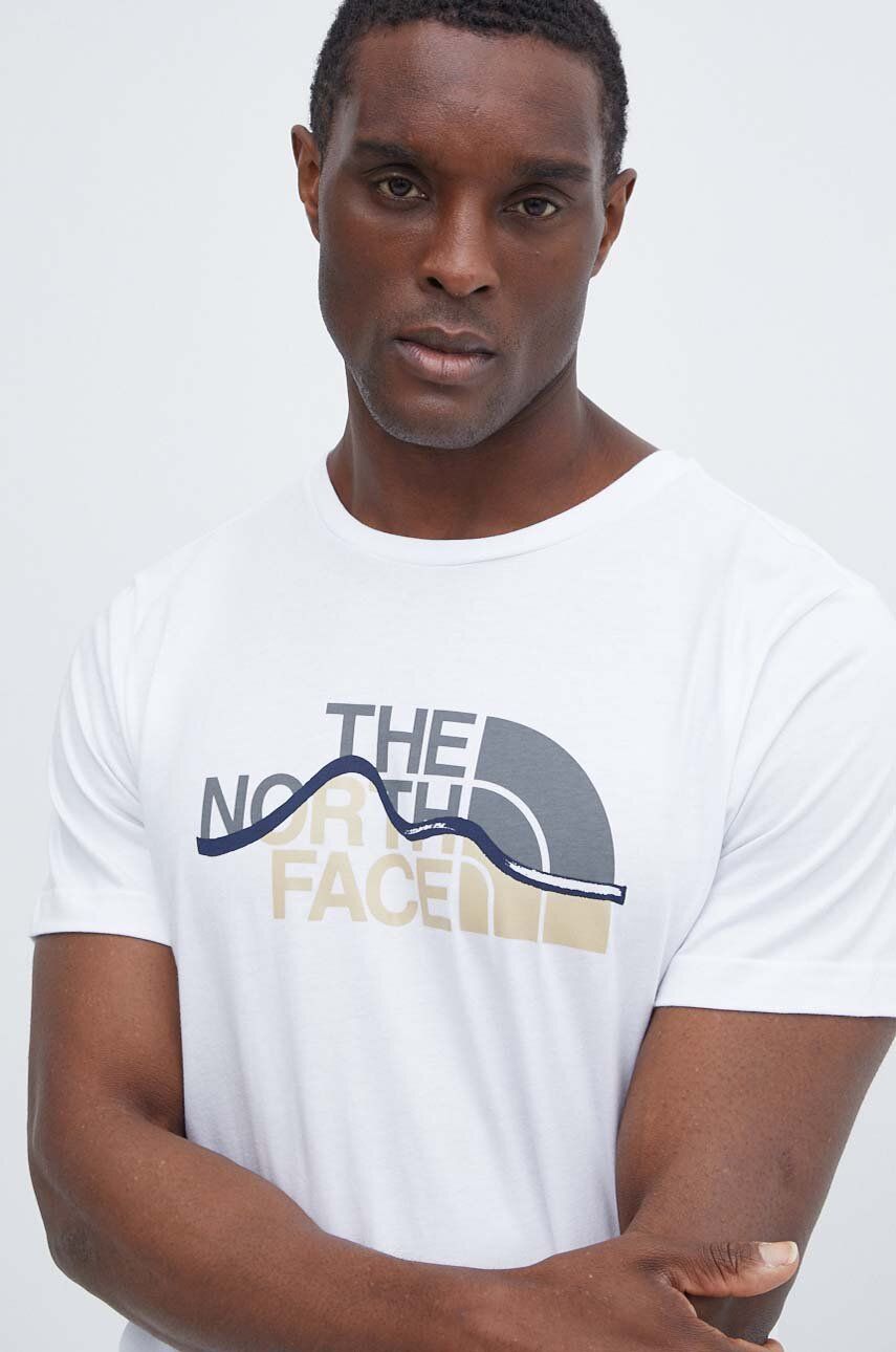 The North Face tricou din bumbac barbati, culoarea alb, cu imprimeu, NF0A87NTFN41