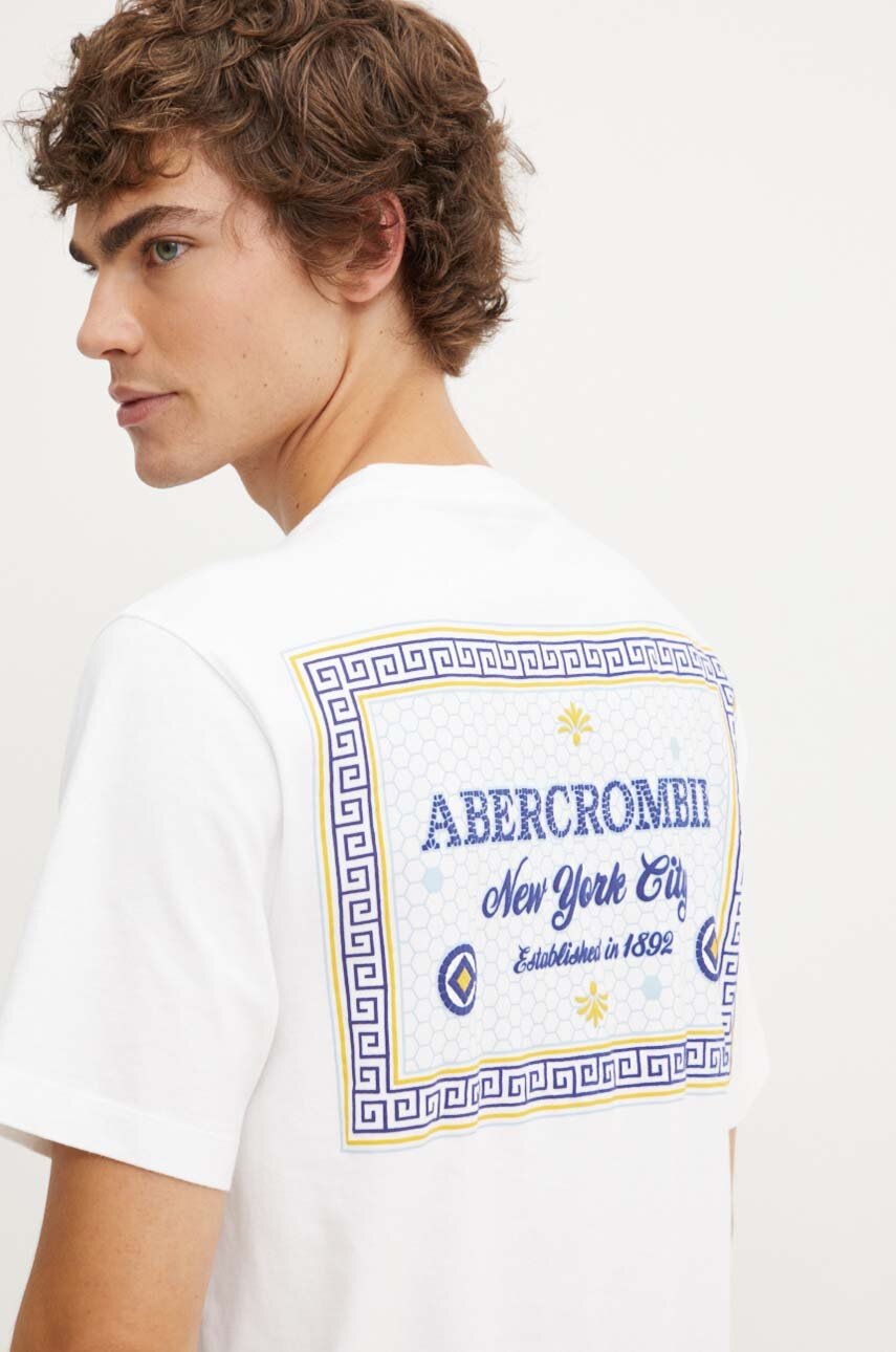 

Памучна тениска Abercrombie & Fitch в бяло с принт, Бял