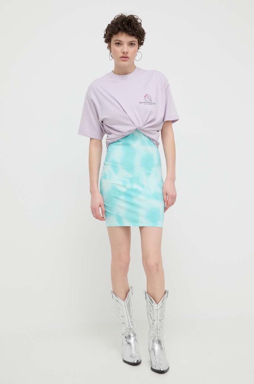 Βαμβακερό μπλουζάκι On Vacation Mi Casa 0 φωτογραφία