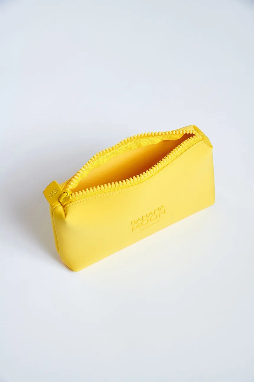 Косметичка Banana Moon Pouch цвет жёлтый NEON.POUCH Косметичка Banana Moon Pouch цвет жёлтый NEON.POUCH