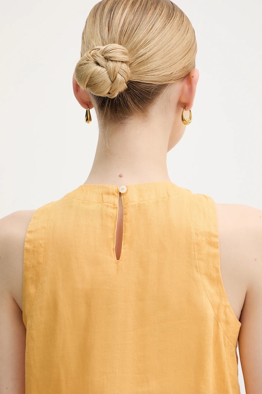 Λευκή μπλούζα United Colors of Benetton φωτογραφία