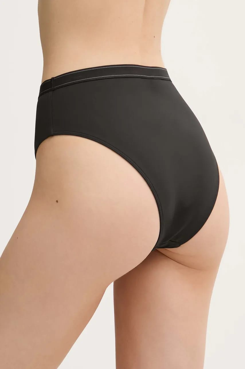 Купальные трусы Tommy Hilfiger цвет чёрный UW0UW05826 Купальные трусы Tommy Hilfiger цвет чёрный UW0UW05826