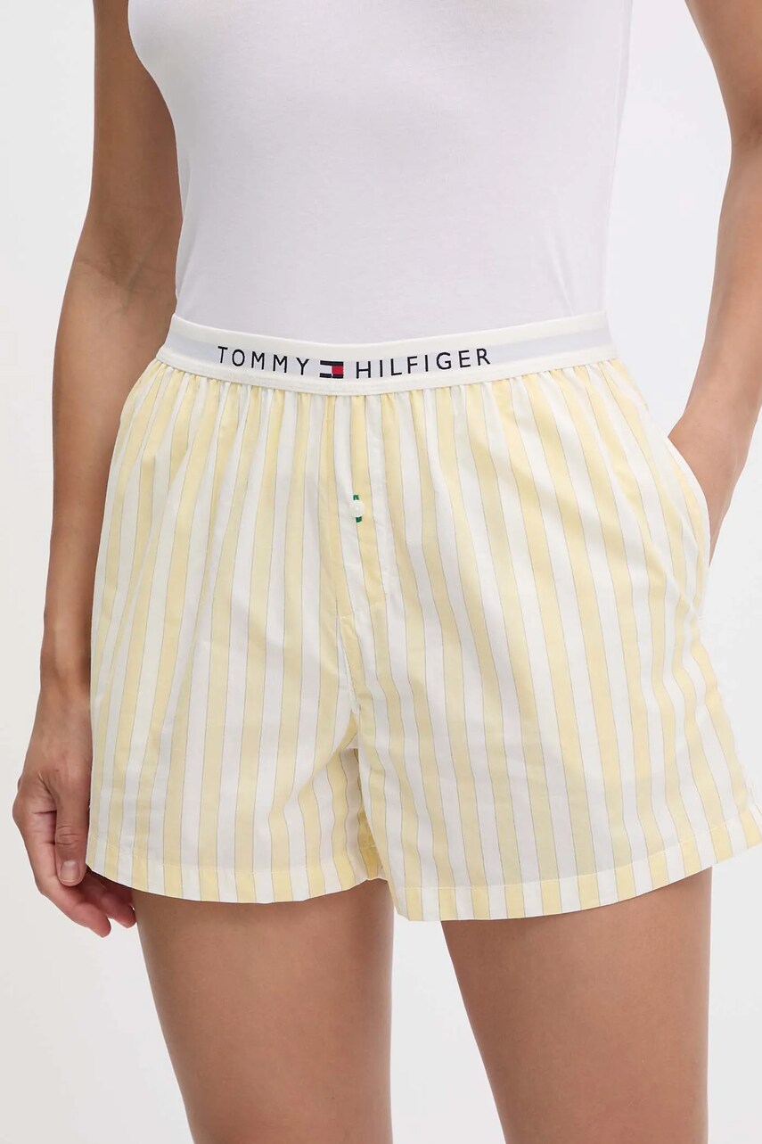 Levně Bavlněné šortky Tommy Hilfiger žlutá barva, bavlněná, UW0UW05765