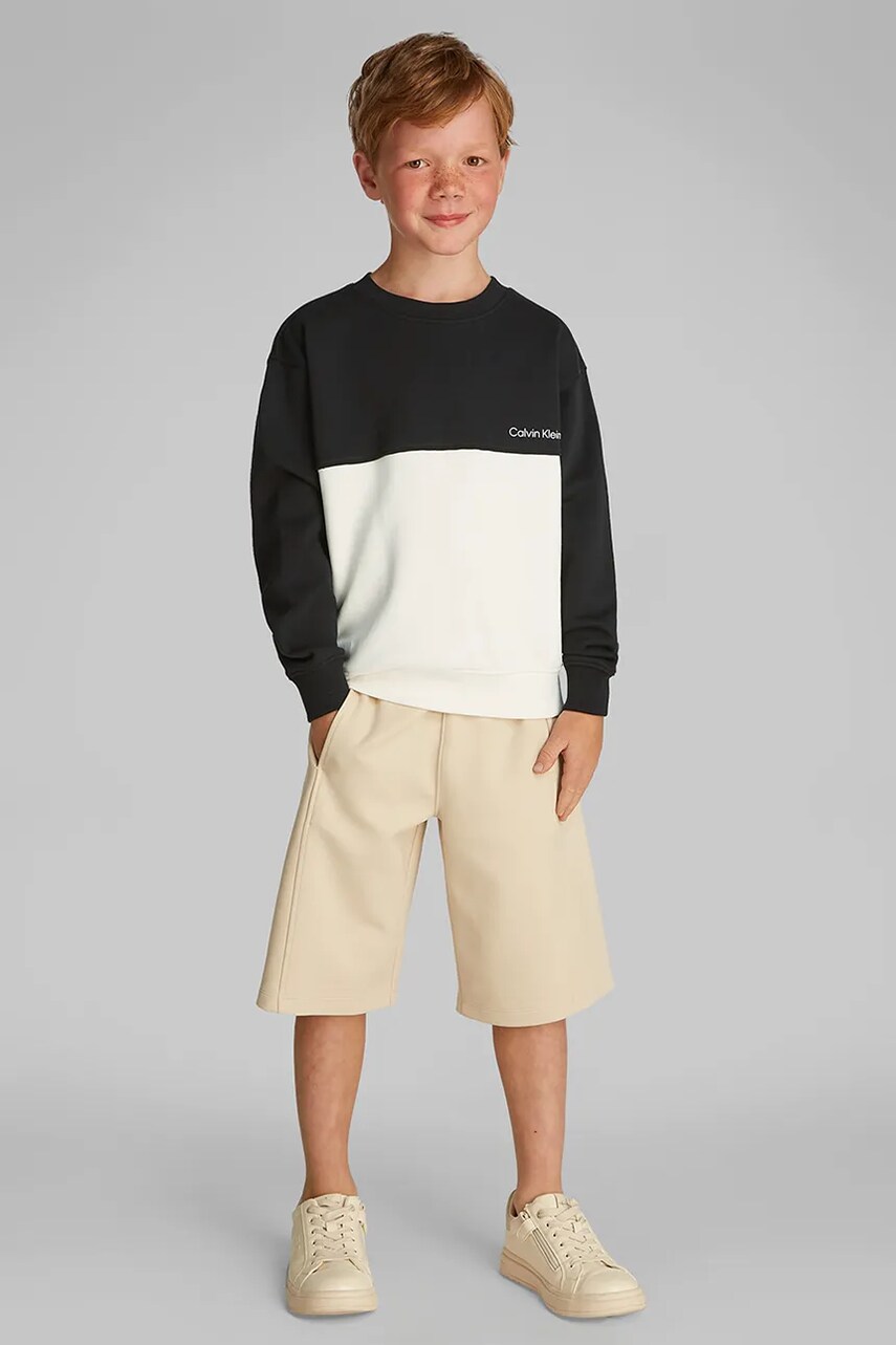 

Детски памучен суичър Calvin Klein Jeans в черно с изчистен дизайн IB0IB02470, Черен