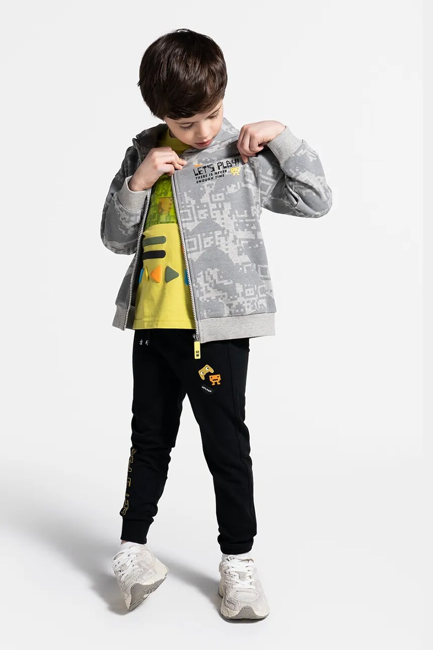 Coccodrillo bluză copii culoarea gri, cu glugă, cu imprimeu, GAMER BOY KIDS Coccodrillo bluză copii culoarea gri, cu glugă, cu imprimeu, GAMER BOY KIDS