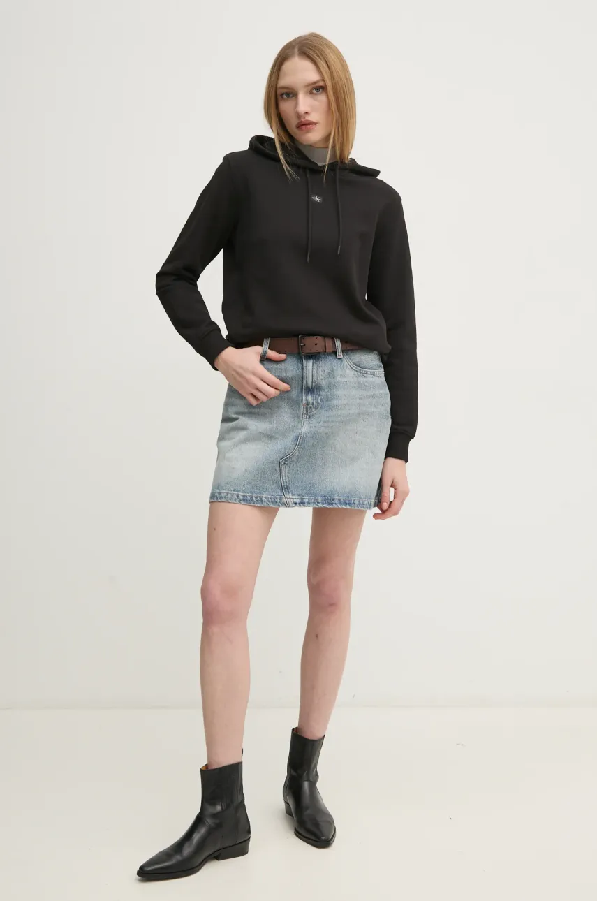 Хлопковая кофта Calvin Klein Jeans женская цвет чёрный с капюшоном с аппликацией J20J225085 Хлопковая кофта Calvin Klein Jeans женская цвет чёрный с капюшоном с аппликацией J20J225085
