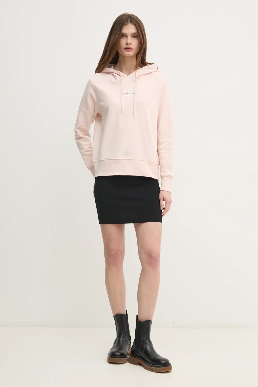 Кофта Calvin Klein Jeans женская цвет розовый с капюшоном однотонная J20J225358 Кофта Calvin Klein Jeans женская цвет розовый с капюшоном однотонная J20J225358