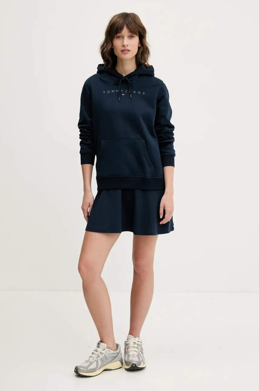 Кофта Tommy Jeans цвет синий с капюшоном с аппликацией DW0DW20304 Кофта Tommy Jeans цвет синий с капюшоном с аппликацией DW0DW20304