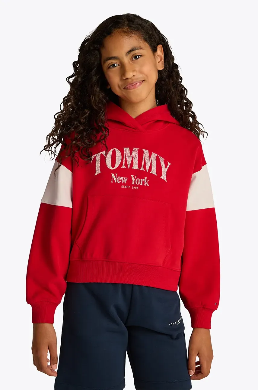 Levně Dětská bavlněná mikina Tommy Hilfiger červená barva, s kapucí, s potiskem, KG0KG08520