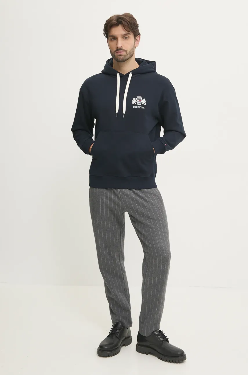 Хлопковая кофта Tommy Hilfiger мужская цвет синий с капюшоном с аппликацией MW0MW37462 Хлопковая кофта Tommy Hilfiger мужская цвет синий с капюшоном с аппликацией MW0MW37462