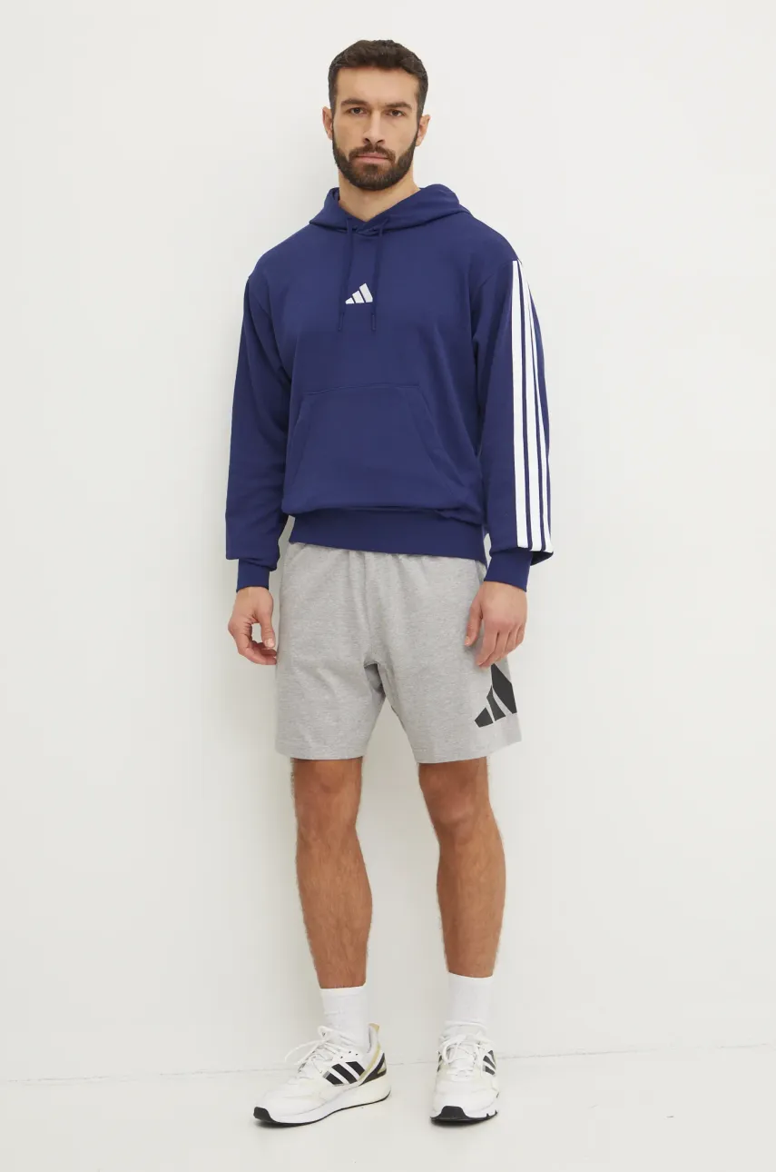 Кофта adidas Essentials мужская цвет синий с капюшоном с аппликацией JD1872 Кофта adidas Essentials мужская цвет синий с капюшоном с аппликацией JD1872