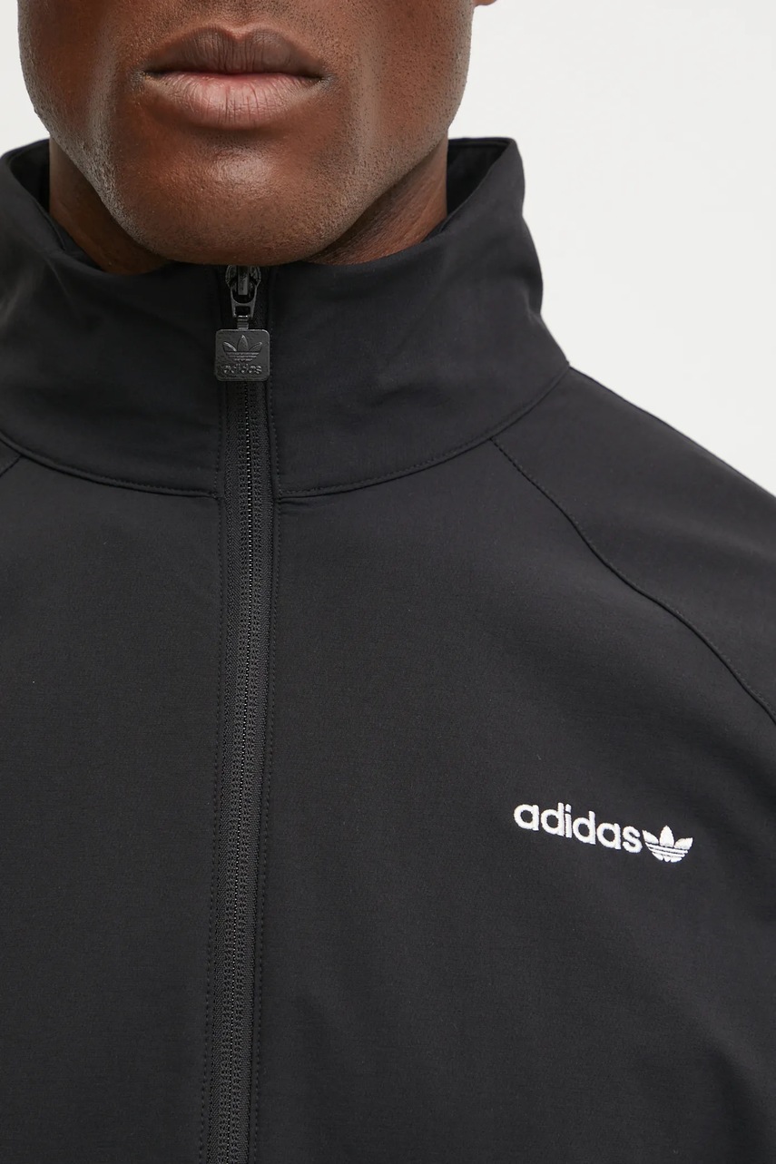 Μπουφάν adidas Originals WOVEN TT χρώμα: μαύρο, JC8359 φωτογραφία