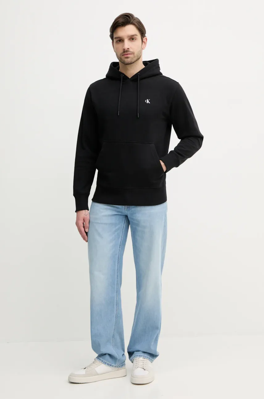 Хлопковая кофта Calvin Klein Jeans мужская цвет чёрный с капюшоном с принтом J30J327526 Хлопковая кофта Calvin Klein Jeans мужская цвет чёрный с капюшоном с принтом J30J327526