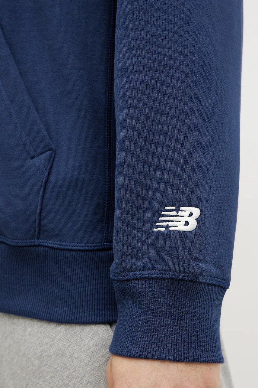 Βαμβακερή μπλούζα New Balance χρώμα: ναυτικό μπλε, με κουκούλα, MT51935NNY φωτογραφία